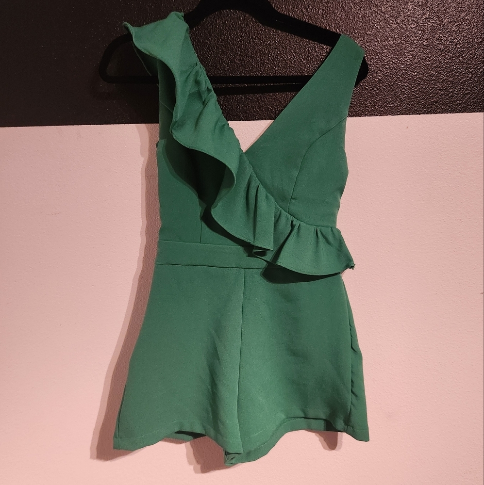 DO + BE Green Ruffled V-Neck Women's Romper Size Small